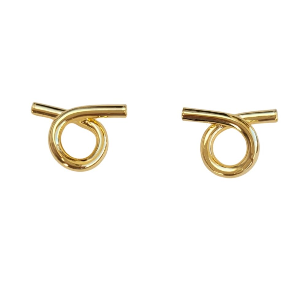 Brinco nozinho pequeno prata 950 com banho ouro 18k