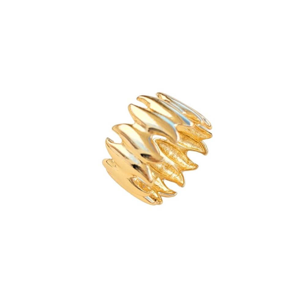 Aliança larga com texturas banho ouro 18k