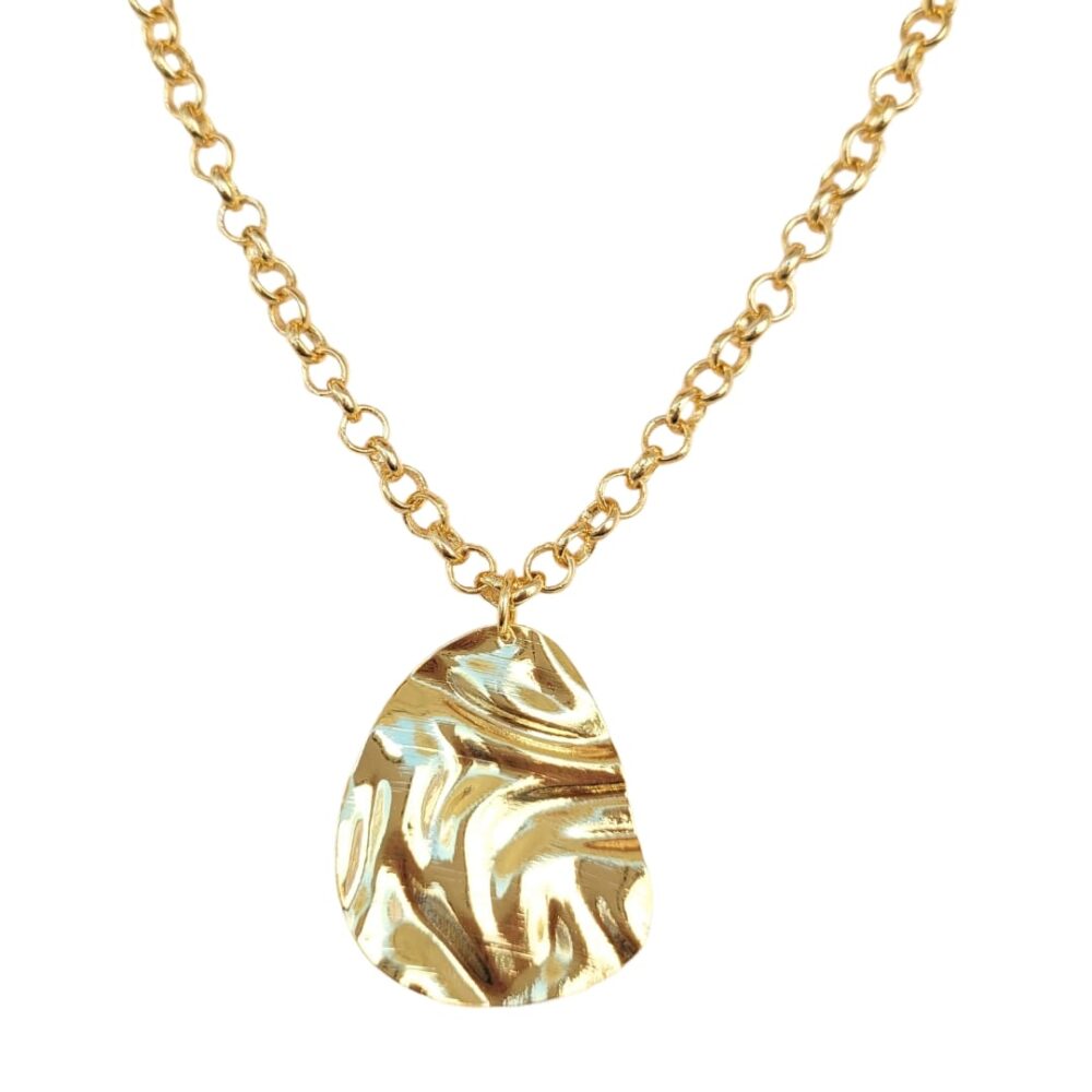 Colar pingente ovalado amassado banho ouro 18k