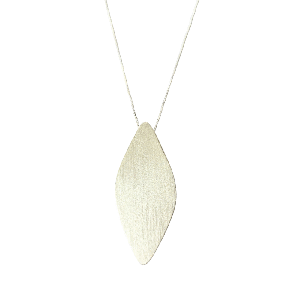 Colar folha solitária