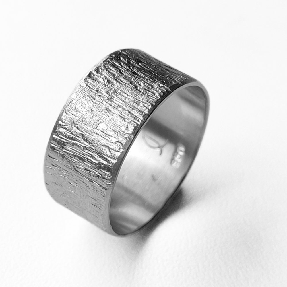 Aliança larga texturizada prata 950