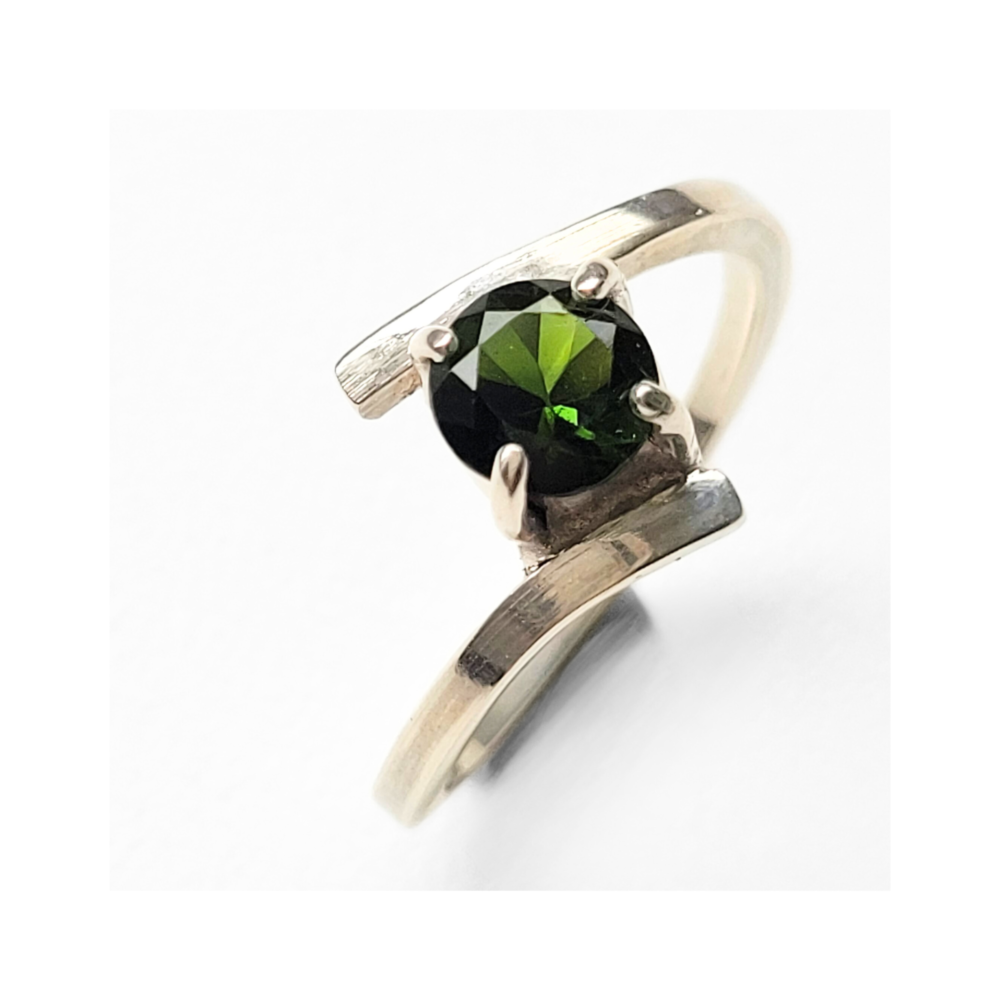 Anel solitário turmalina natural prata 950